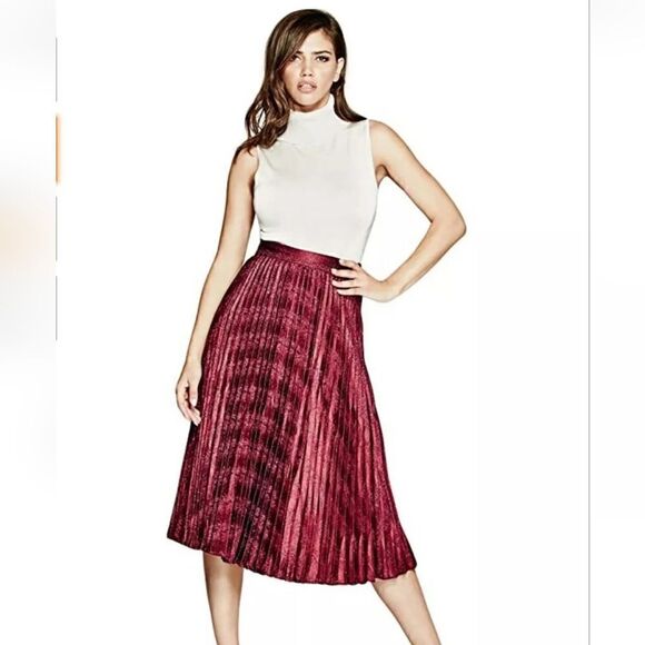 Marciano By Guess Pleated Shimmering Burgundy Skirt Size 6 - Picture 1 of 14